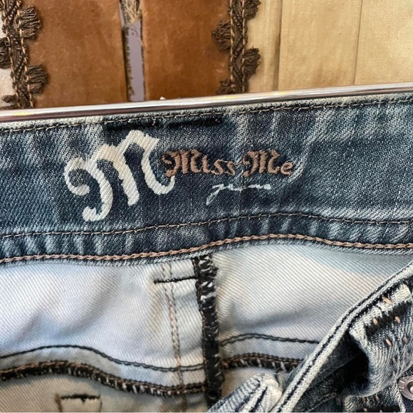 Miss Me Jeans - Picture 3 of 4